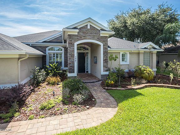 2nd image of 800 Heron Point Dr