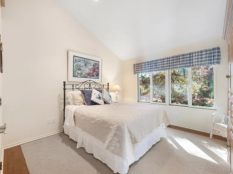 14 Indian Pipe Dr — Photo 16