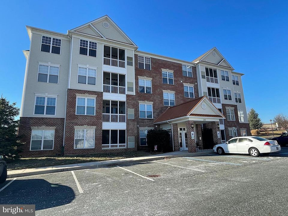 1st image of 311 Tiree Ct Unit 402