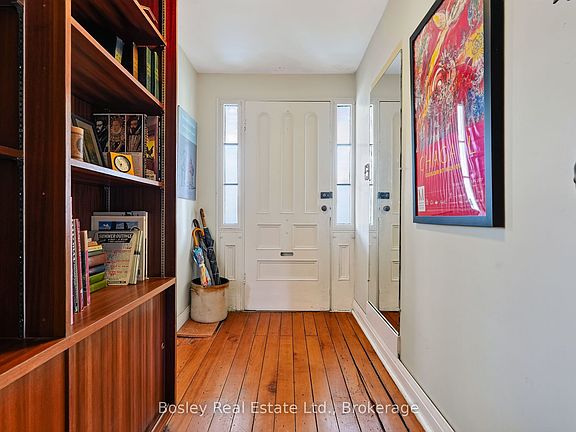4th image of 71 Sherbourne St