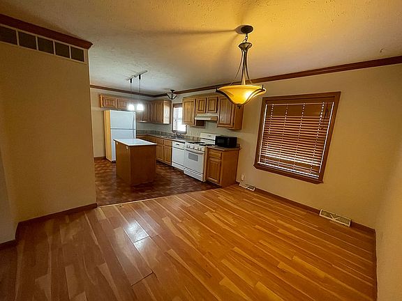 2nd image of 347 E Hayes Ave
