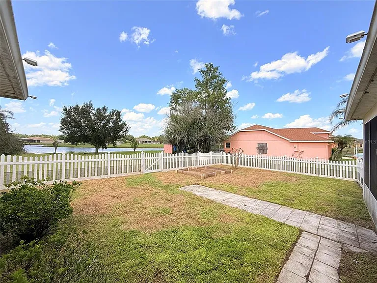 3010 Victoria Dr — Photo 44