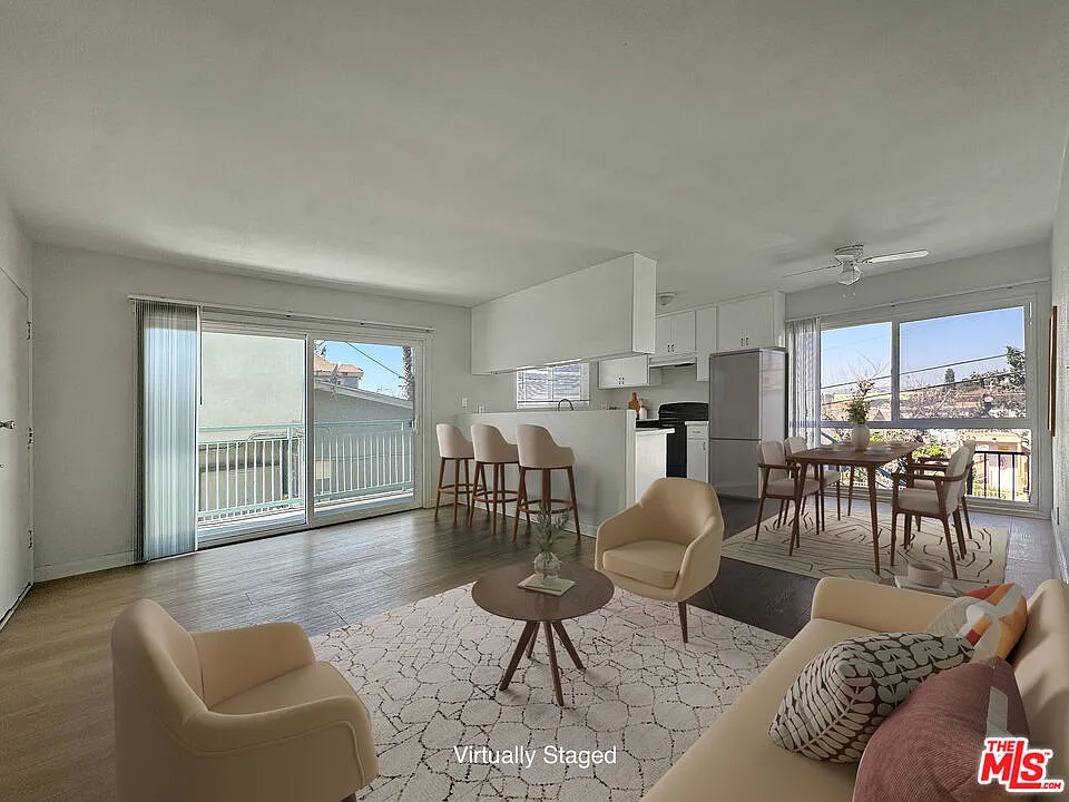 220 E Hyde Park Blvd #1