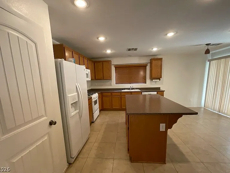 11550 Elcadore St — Photo 5