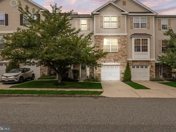 152 Acorn Dr, Mount Royal, NJ 08061