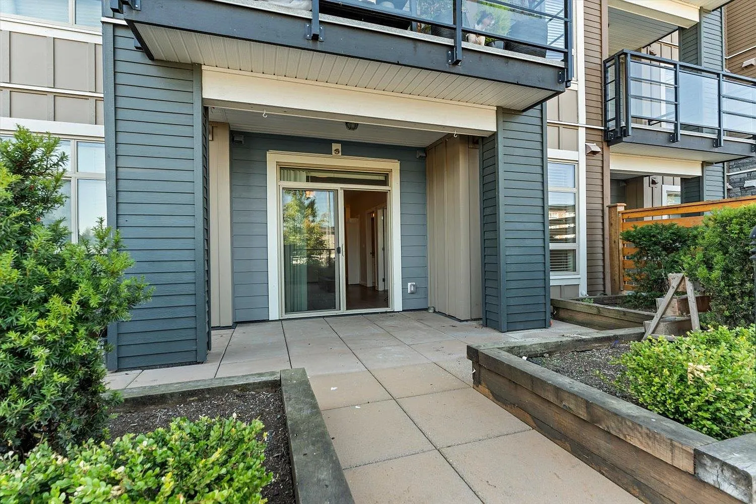 2 bed, 853 sqft, $1,900 — Photo 3