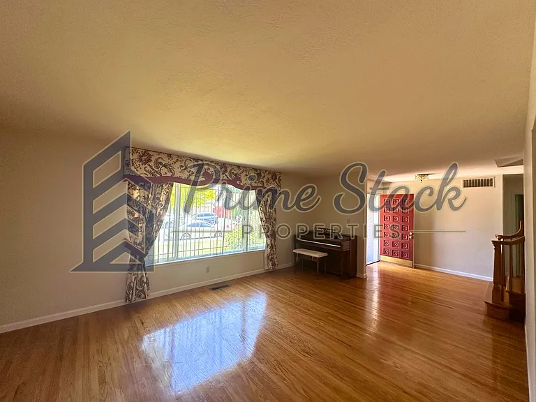 2391 Sandpiper Way — Photo 2