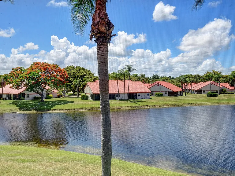 7657 Lexington Club Blvd #C — Photo 58