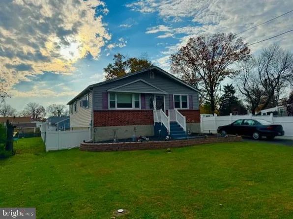 490 Olive St, Warminster, PA 18974