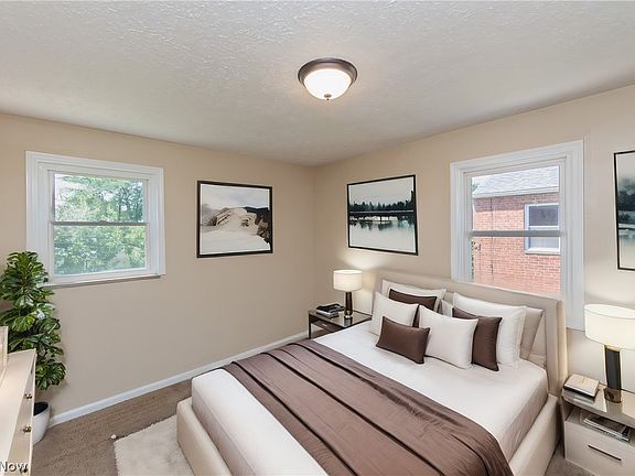 3rd image of 21350 Crystal Ave