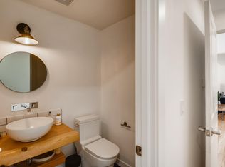 9003 SE 58th St, Mercer Island, WA 98040