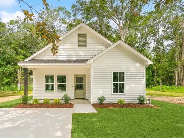 66137 Markham Dr, Lacombe, LA 70445