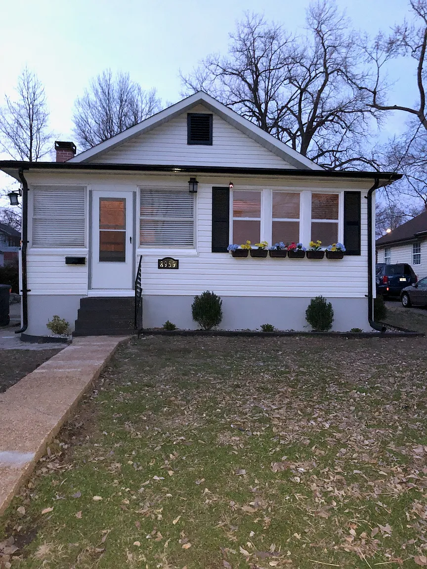 8959 Burton Ave photo 1
