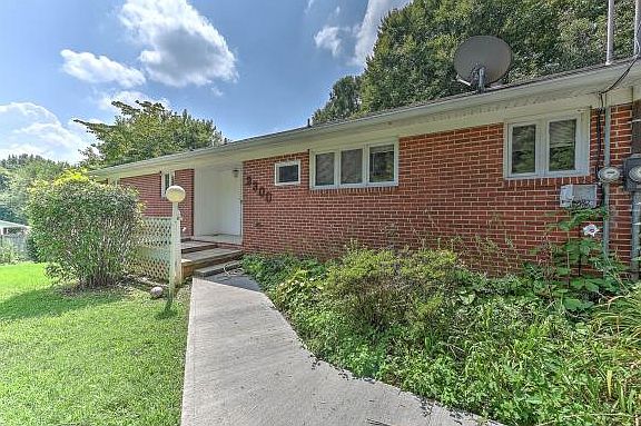 2nd image of 2300 Abbott Dr