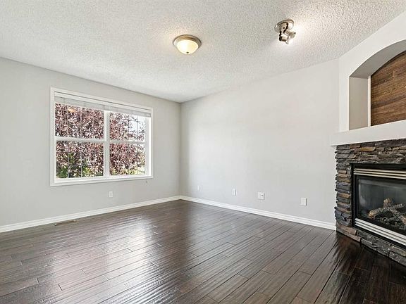 5th image of 208 N Everridge Way SW