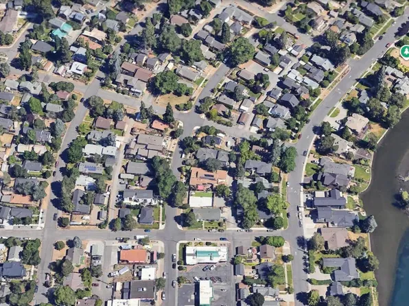 1204 NW Ithaca Ave, Bend, OR 97703