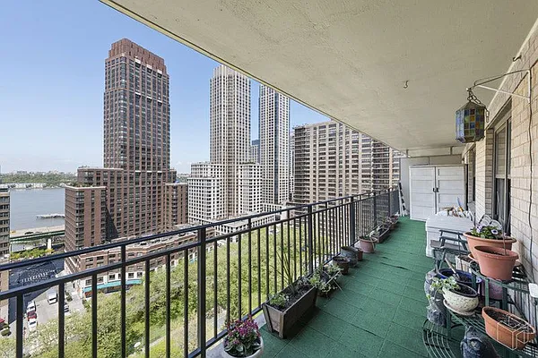 Sold by Halstead Real Estate | media 11