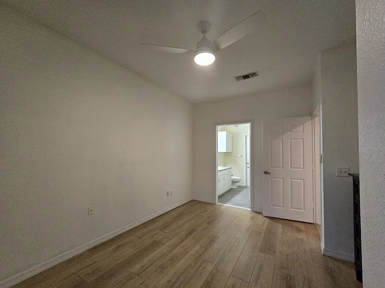 796 N Orange Ave #402 — Photo 14