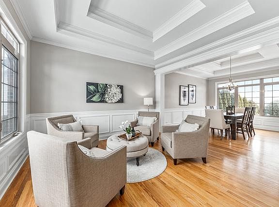 3rd image of 25652 W Meadowland Cir