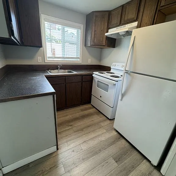 491 NW Barbur Blvd — Photo 3