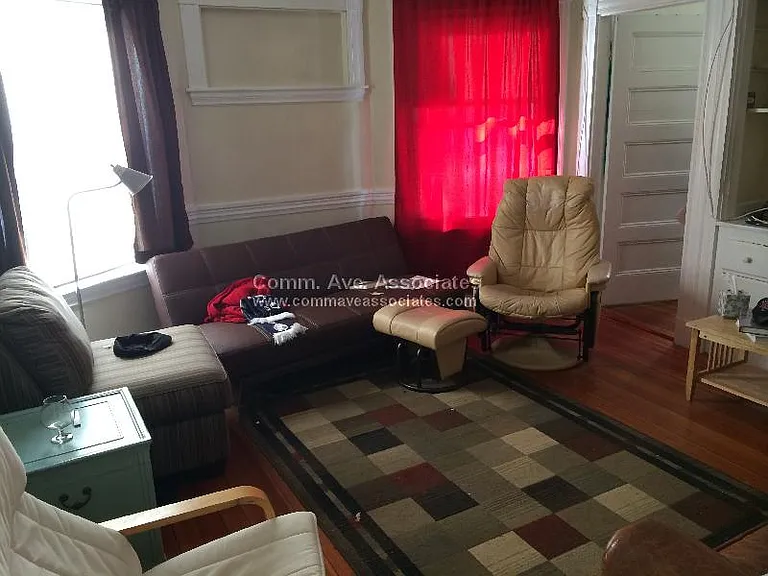 88 Gardena St — Photo 1