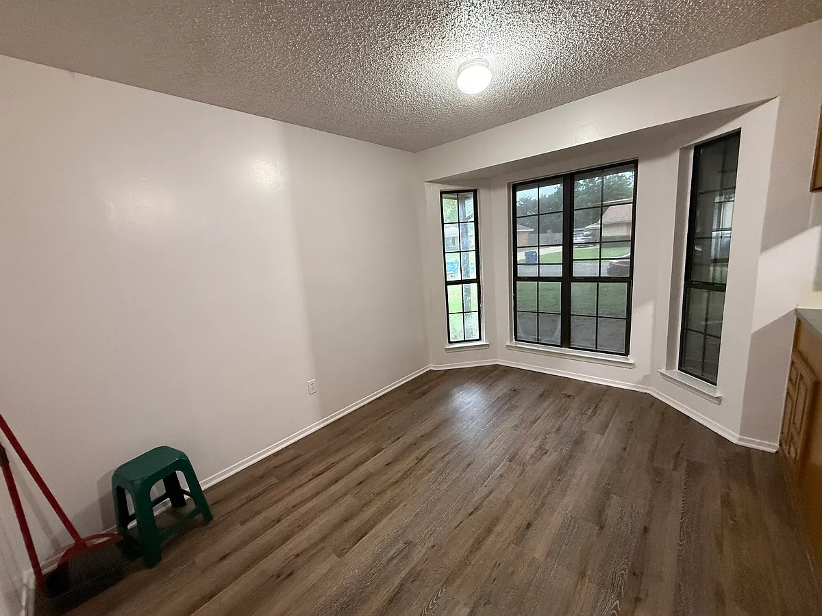 Building Photo - 128 Fannin Dr