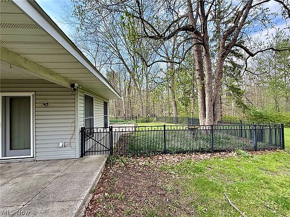 5th image of 6066 Case Rd