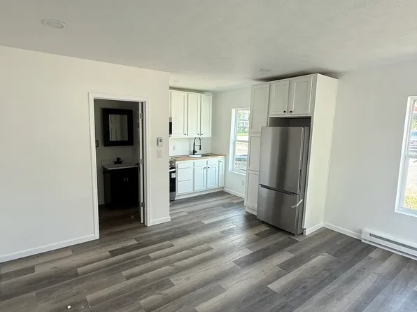 102 S Michigan St #B, Lakeville, IN 46536