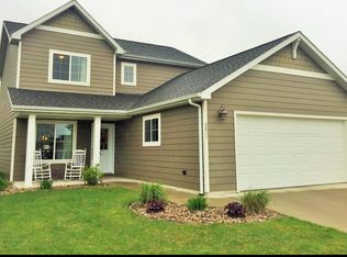 2011 Cumberland Ct, Brookings, SD 57006