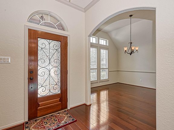 2nd image of 5242 Fountainbrook Ln