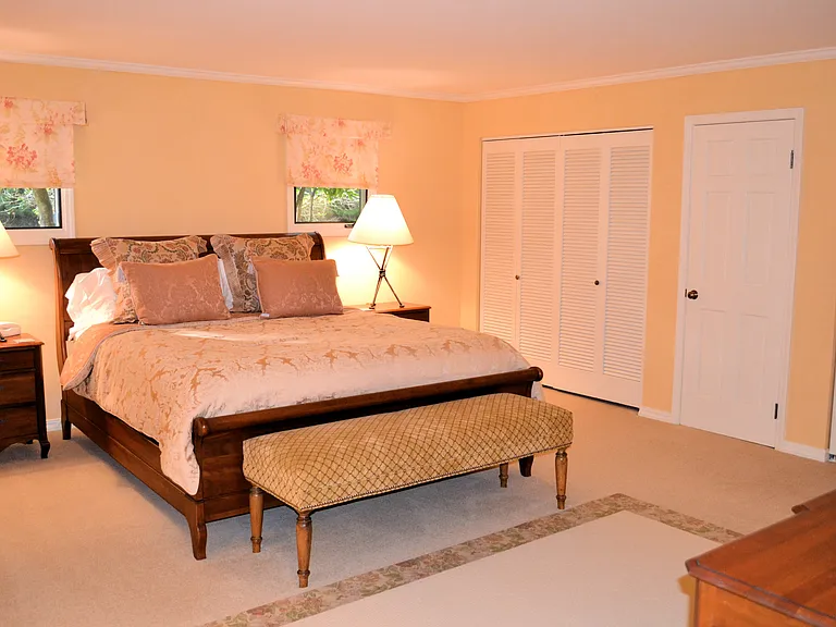 7060 Valley Greens Cir — Photo 15