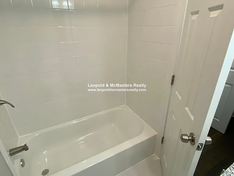 519 Washington St #4 — Photo 13