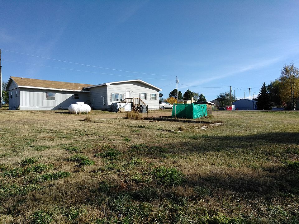 West side of lot facing east