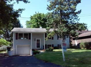 17997 W Winnebago Dr, Grayslake, IL 60030