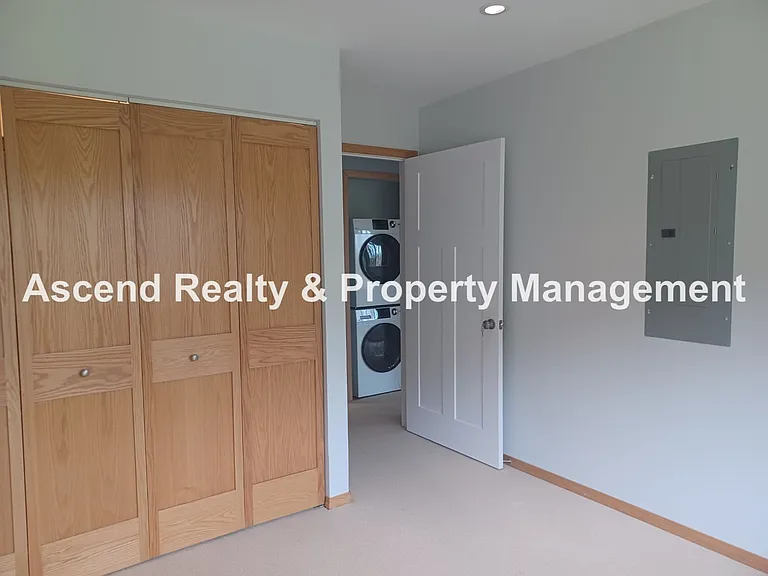 830 SW Broadway Dr #8 — Photo 17