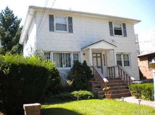 12 Fir St, Valley Stream, NY 11580