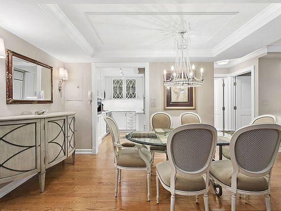 4th image of 165 W 66th St APT 1C