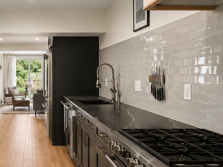 1410 Manorwood Dr — Photo 10