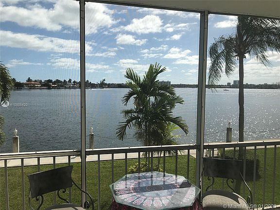 5th image of 3010 Marcos Dr APT R205