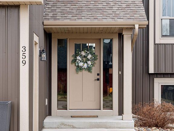 2nd image of 359 Vista Cir
