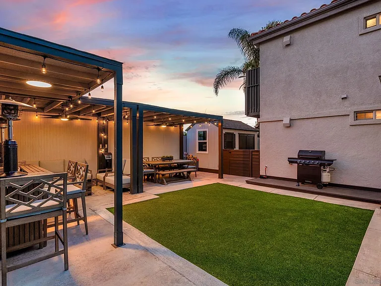 566 Guava Ave — Photo 10