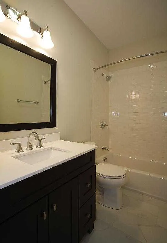 3 bed, $4,400 — Photo 1