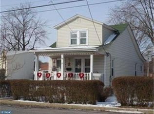 20 Grandview Ave, Brookhaven, PA 19015