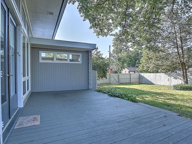 2001 Hermitage Dr — Photo 17