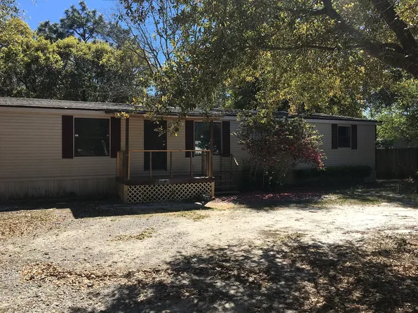 5933 Capitol Dr, Gulf Breeze, FL 32563