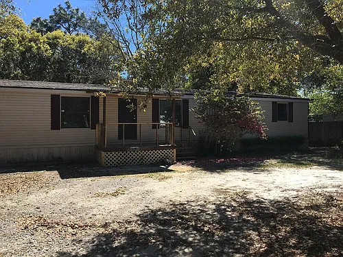 5933 Capitol Dr Photo 1