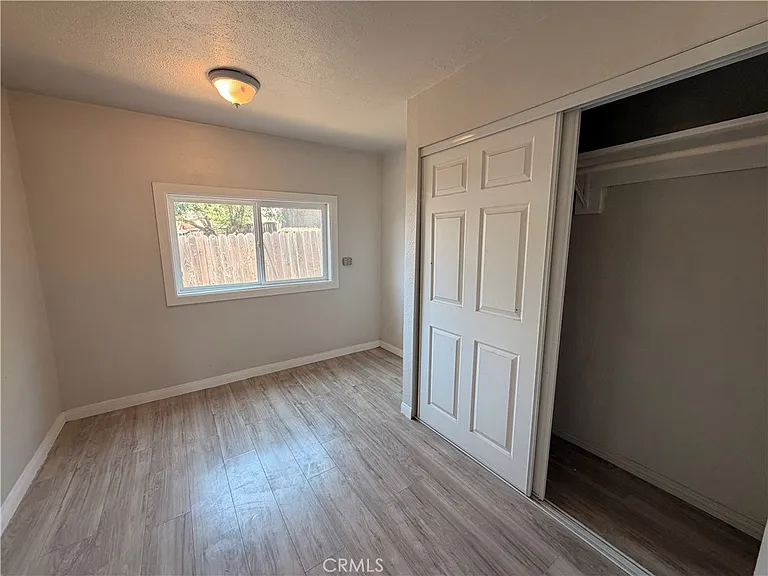 258 E Hill St — Photo 15
