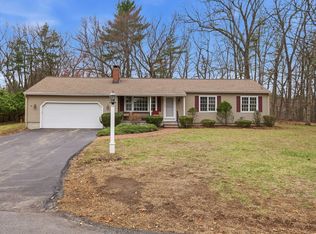8 Monument Hill Rd, Chelmsford, MA 01824