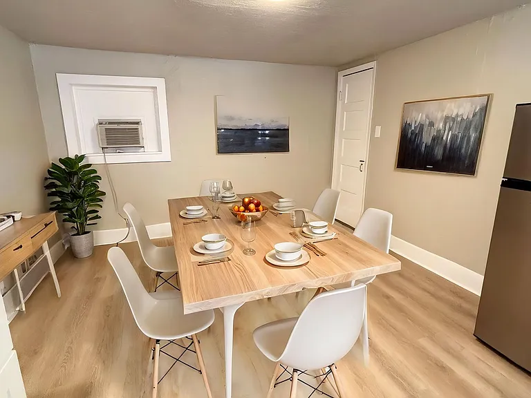 Iron Springs Apartments — Photo 5