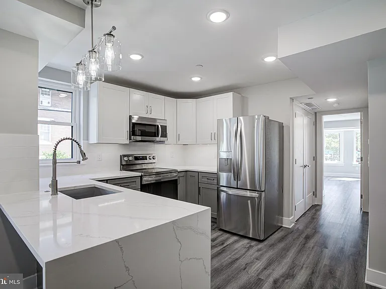 540 S 52nd St #2 — Photo 12